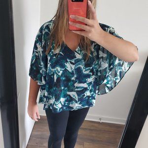 Floral Print Flowy Wide Arm Blouse - JLo